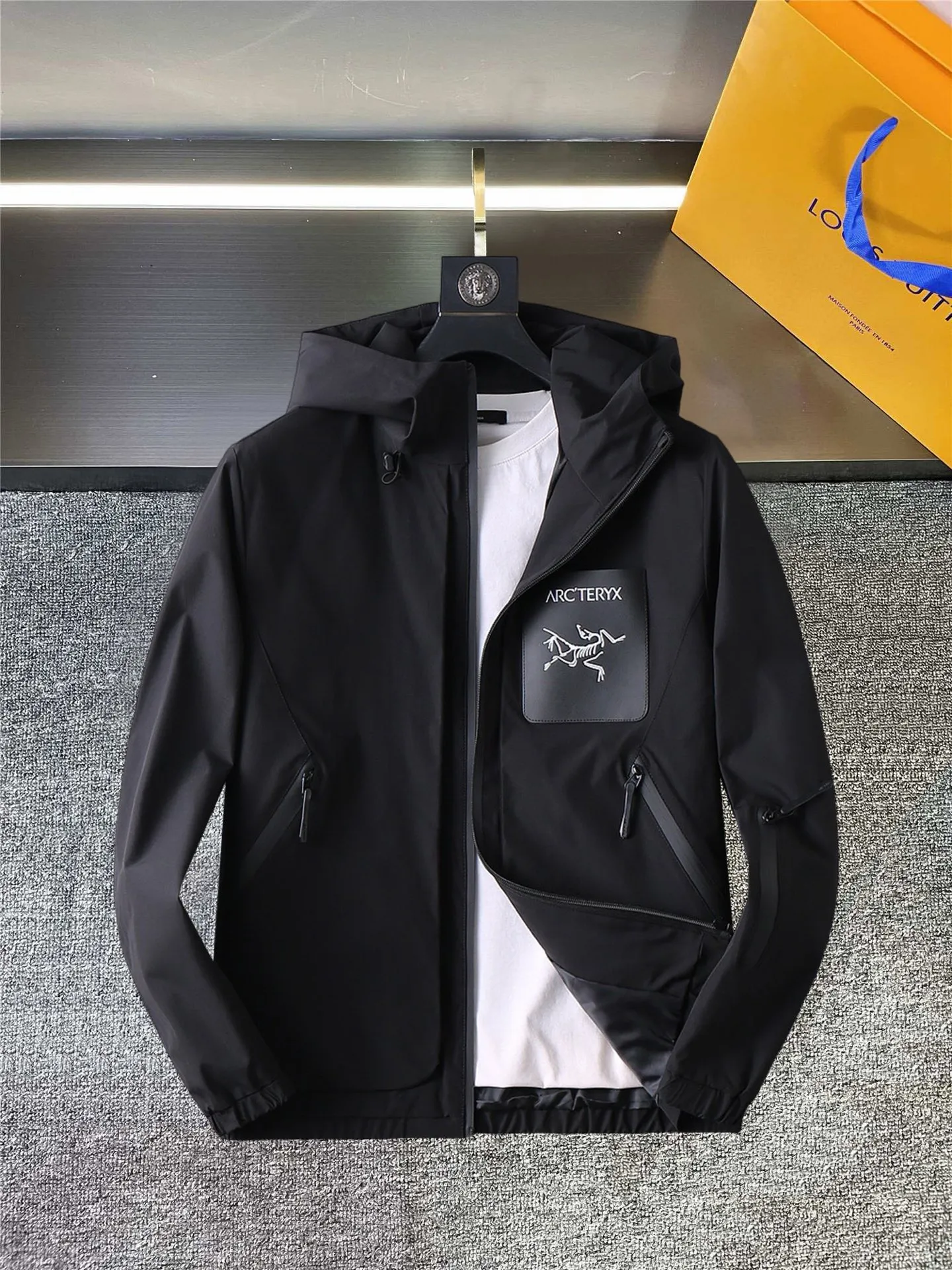 Same Style， ， 2026 New Arrival ，Original Premium Breathable ， ， ， Quality。 ， Sizes：M～3XL